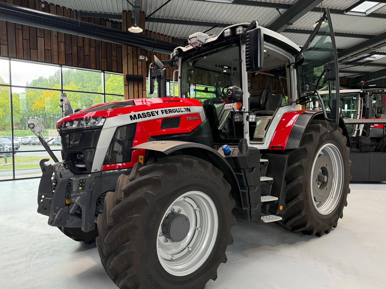 MF 7S MARK 2 : LE NOUVEAU STANDARD DU TRACTEUR POLYVALENT 